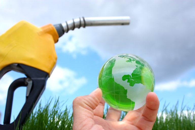 El etanol ha ayudado a que baje el precio de la gasolina