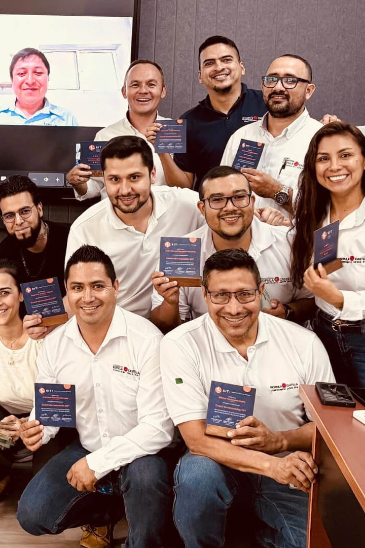 28 colaboradores culminan su formación como Coaches de Innovación en Riopaila Castilla